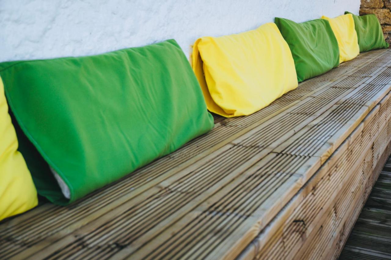 Oasis Backpackers Hostel Sintra Surf Colares Eksteriør billede