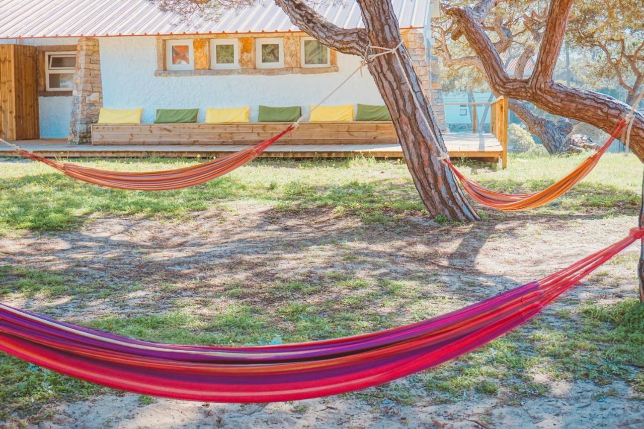 Oasis Backpackers Hostel Sintra Surf Colares Eksteriør billede