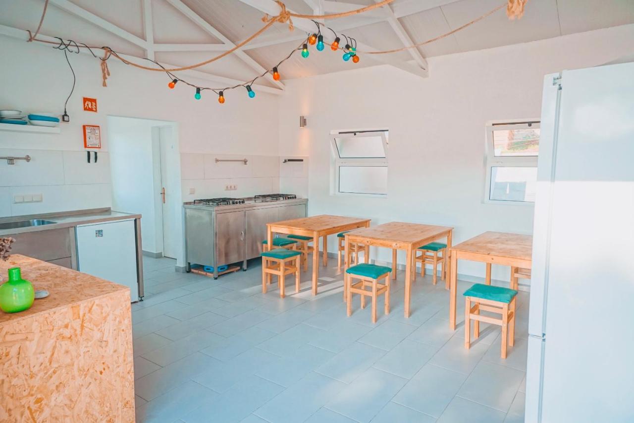 Oasis Backpackers Hostel Sintra Surf Colares Eksteriør billede