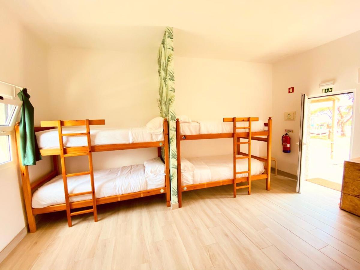 Oasis Backpackers Hostel Sintra Surf Colares Eksteriør billede